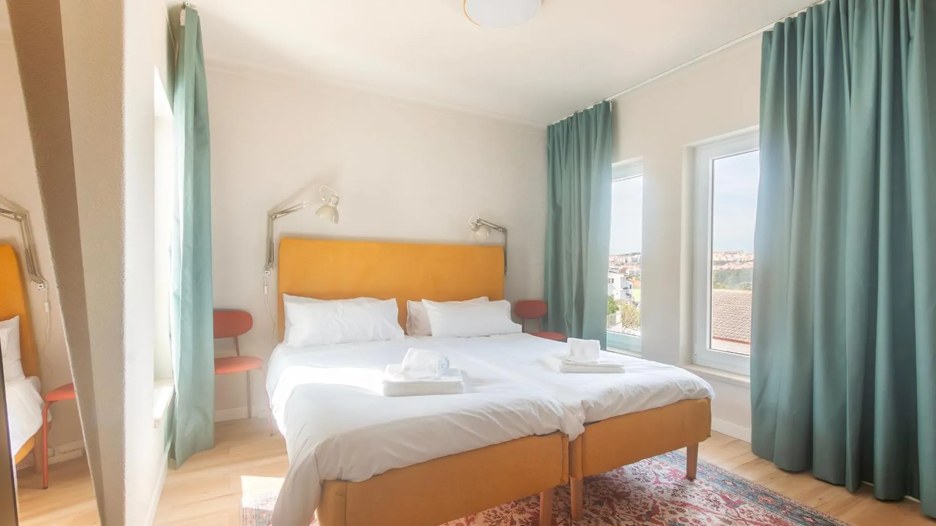 Retreat Villa, Full Amenities, Up To 40Ppl Lisboa 0*,  Portugal