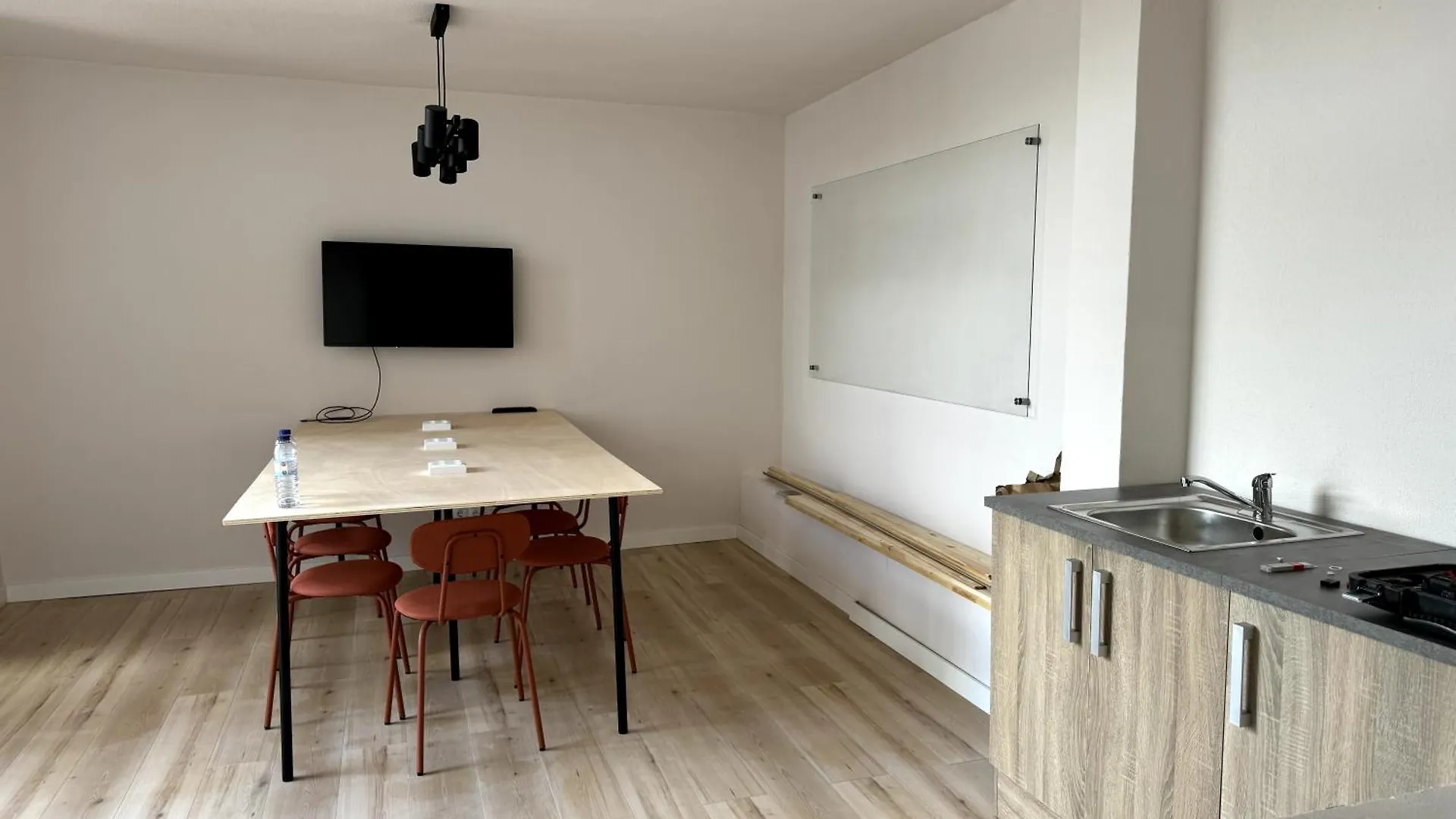 Retreat Villa, Full Amenities, Up To 40Ppl Lisboa 0*,  Portugal